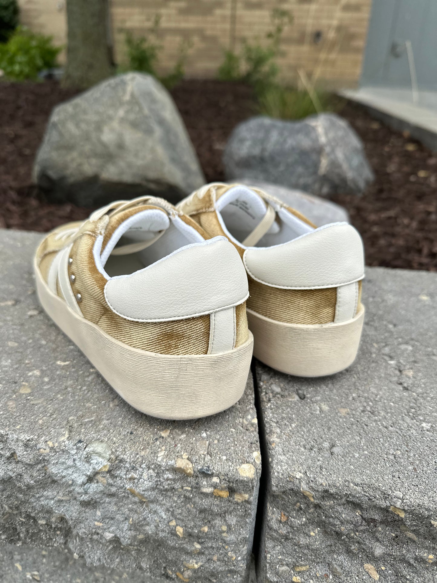 Corky's No Chaser Washed Tan Sneaker